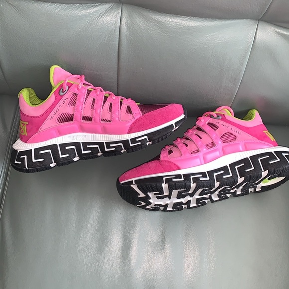 Versace NWT  Trigreca Low Top Sneaker (Women) - Picture 7 of 10